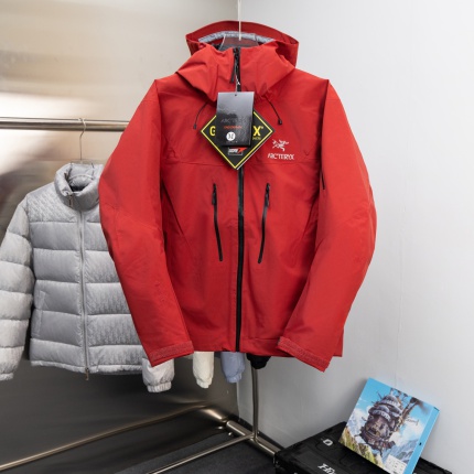 ARC TERYX Jackets for Men in 219429