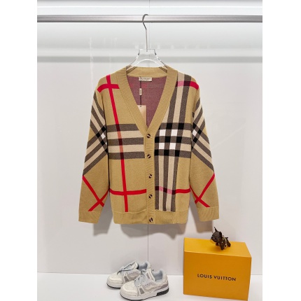 Burberry Sweaters for Men in 219567