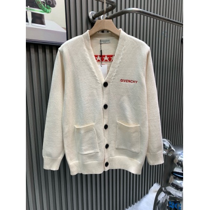 Givenchy Sweaters for Men in 219829