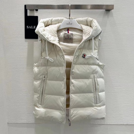 Moncle Thick Coats For Men in 219977