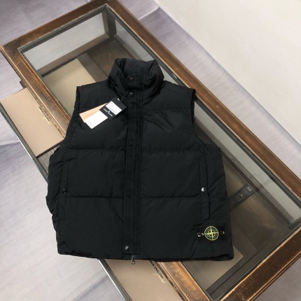 Stone Island Jackets for Men in 220003