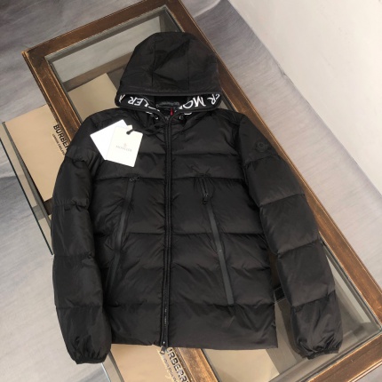 Moncle Thick Coats For Women in 220021