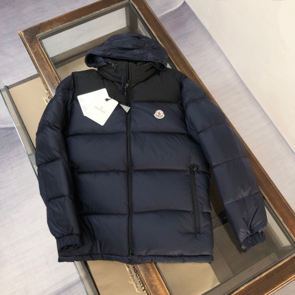 Moncle Thick Coats For Men in 220027