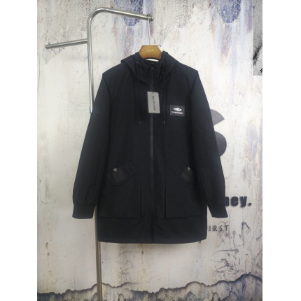 Balenciaga Jackets for Men in 220055