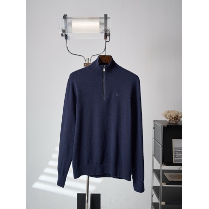 Burberry Sweaters for Men in 220071