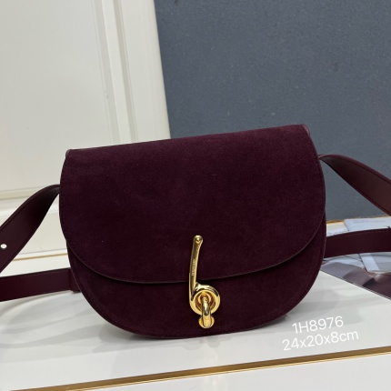 Burberry AAA+++ Crossbody Bags in 220127