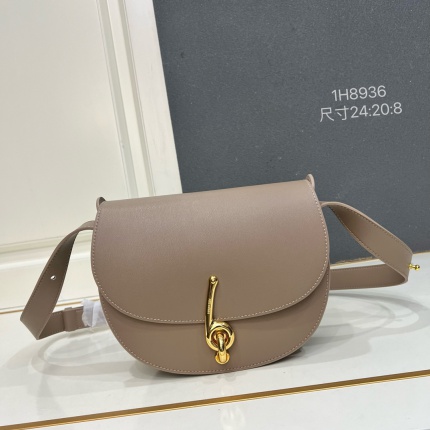 Burberry AAA+++ Crossbody Bags in 220136