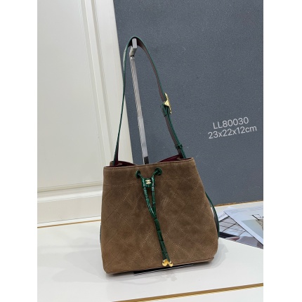 Chanel AAA quality Handbags in 220161