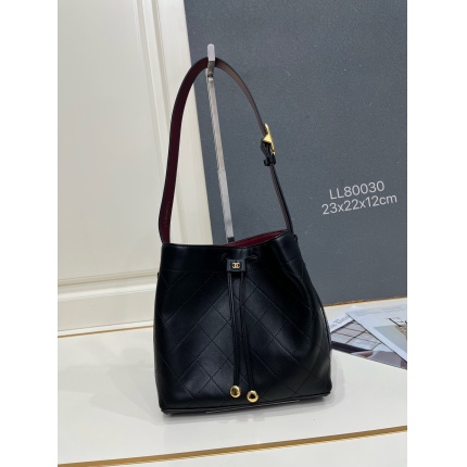 Chanel AAA quality Handbags in 220163