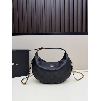 Chanel AAA quality Handbags in 220170