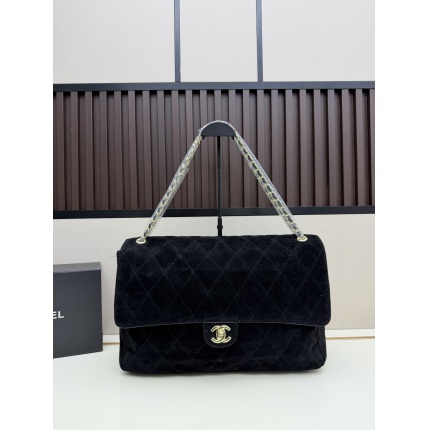 Chanel AAA quality Handbags in 220189