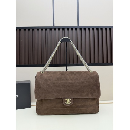Chanel AAA quality Handbags in 220190