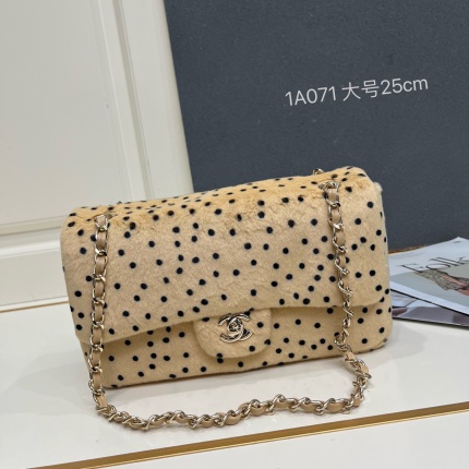 Chanel AAA quality Handbags in 220206