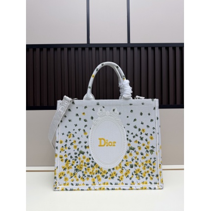 Dior AAA Quality Handbags in 220214