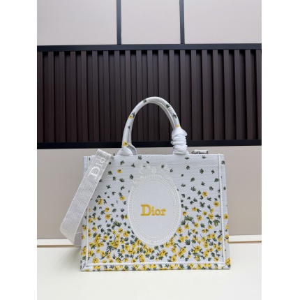 Dior AAA Quality Handbags in 220216