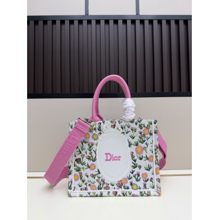 Dior AAA Quality Handbags in 220220