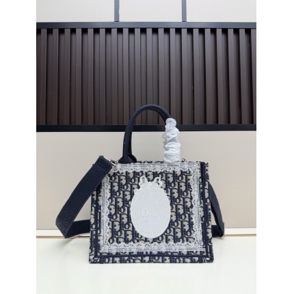 Dior AAA Quality Handbags in 220223