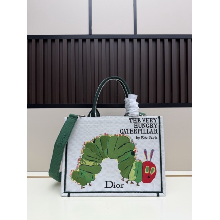Dior AAA Quality Handbags in 220232