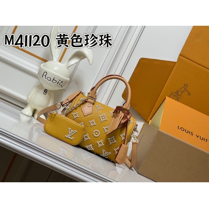 Louis Vuitton AAA Quality Handbags in 220243