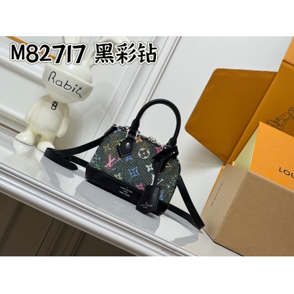 Louis Vuitton AAA Quality Handbags in 220245