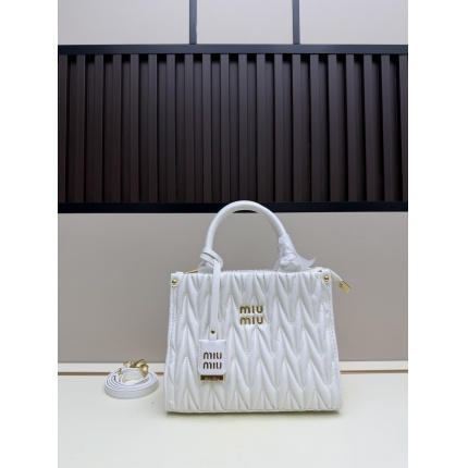 MiuMiu High quality Handbags in 220271