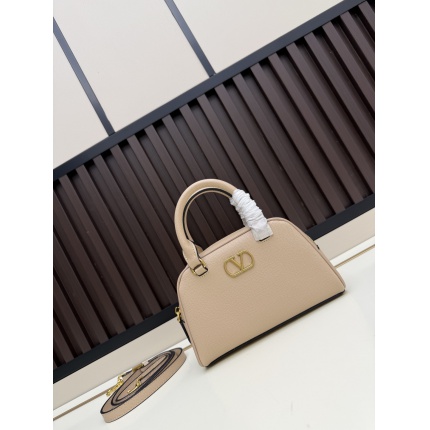 Valentino AAA quality Handbags in 220306