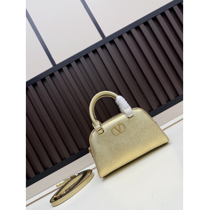 Valentino AAA quality Handbags in 220308