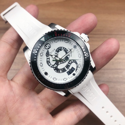 Gucci AAA Quality Watches in 220388