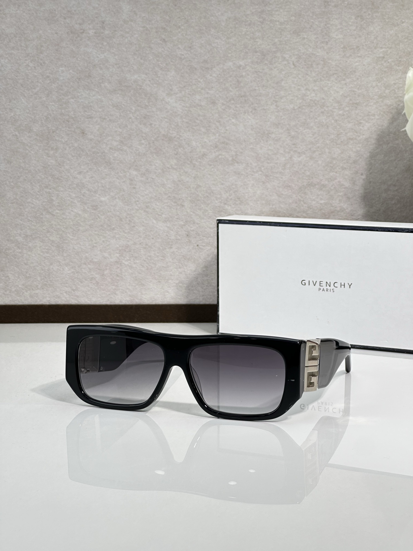 Cheap Givenchy AAA Quality  Bags in 215140, $50 USD- [IB215140] - Replica Givenchy AAA Quality Glasses