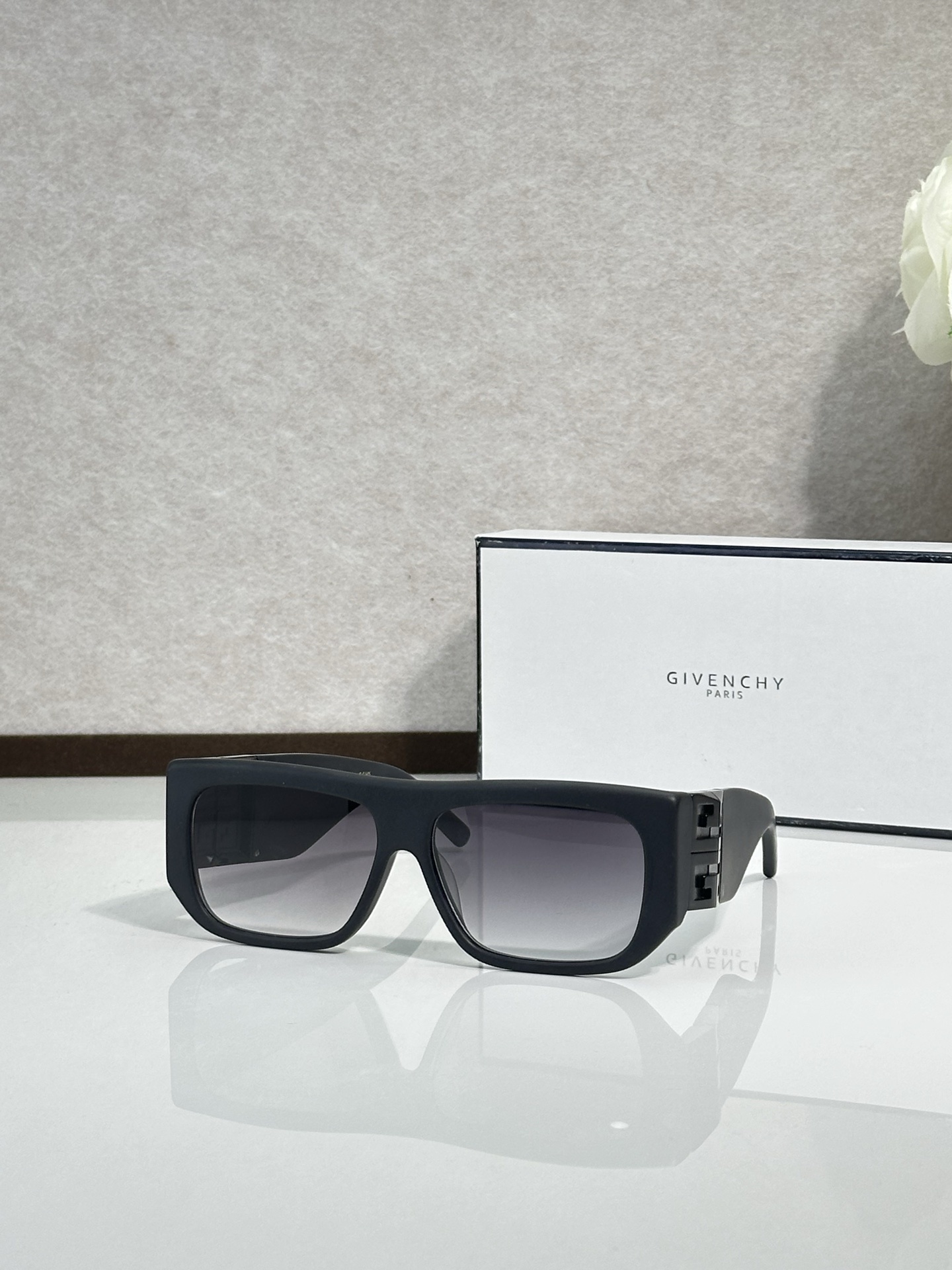 Cheap Givenchy AAA Quality  Bags in 215141, $50 USD- [IB215141] - Replica Givenchy AAA Quality Glasses