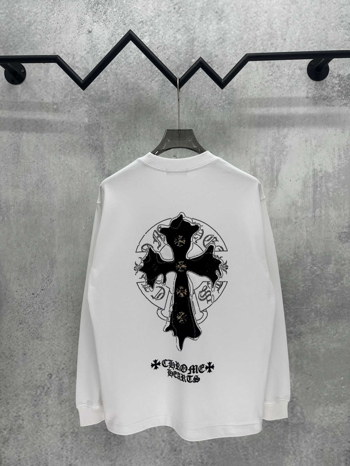 Cheap Chrome Hearts Long-Sleeved T-shirts in 215642, $35 USD- [IB215642] - Replica Chrome Hearts Long-Sleeved T-shirts
