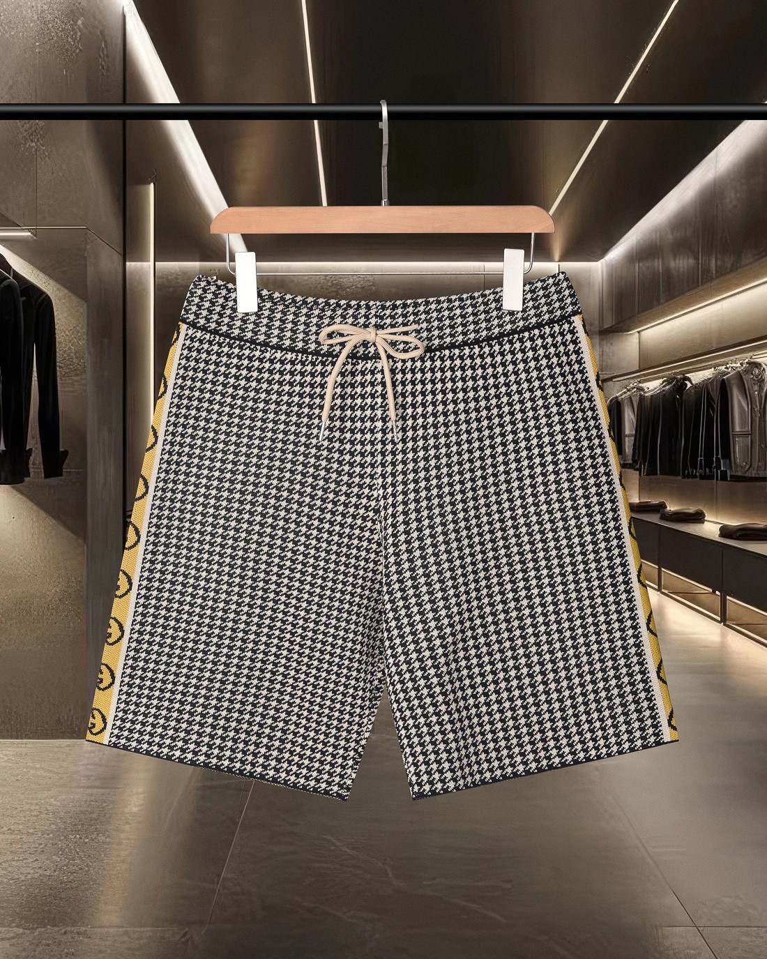 Cheap Gucci Short Pants For Men in 215706, $30 USD- [IB215706] - Replica Gucci Short Pants For Men