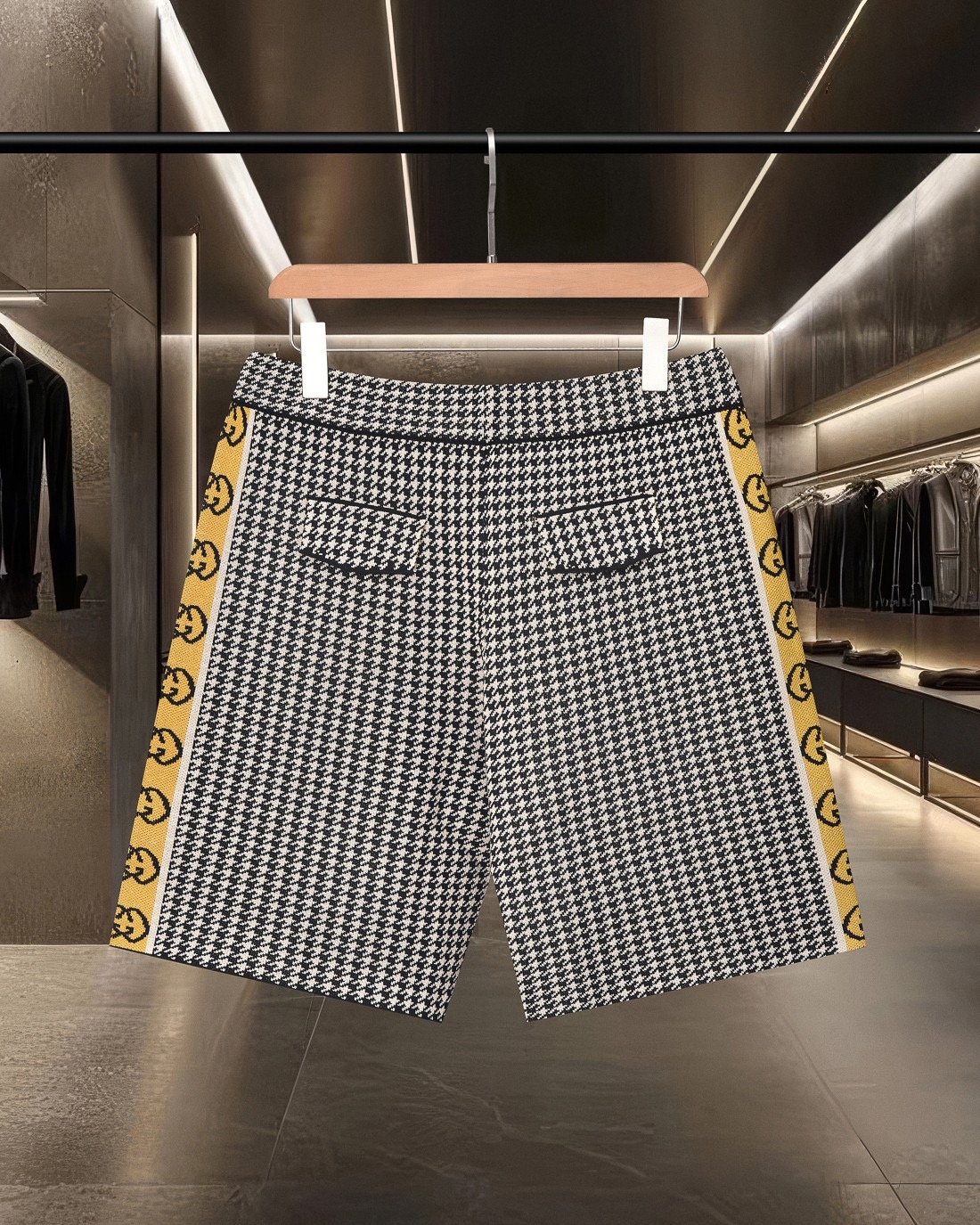 Cheap Gucci Short Pants For Men in 215706, $30 USD- [IB215706] - Replica Gucci Short Pants For Men