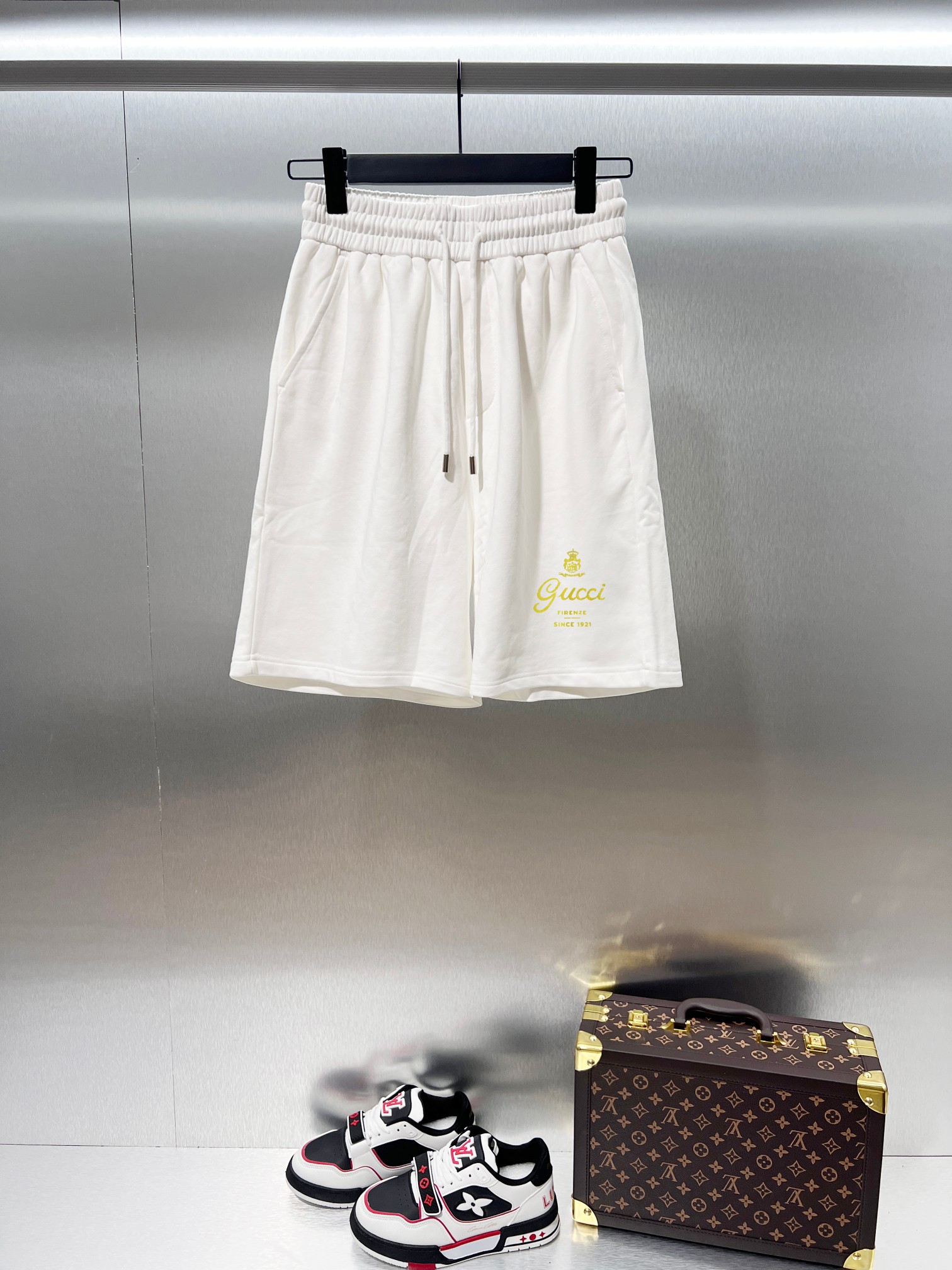 Cheap Gucci Short Pants For Men in 215717, $30 USD- [IB215717] - Replica Gucci Short Pants For Men