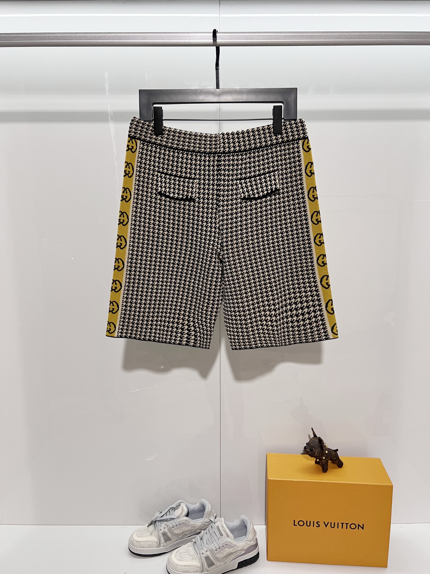 Cheap Gucci Short Pants For Men in 215749, $30 USD- [IB215749] - Replica Gucci Short Pants For Men