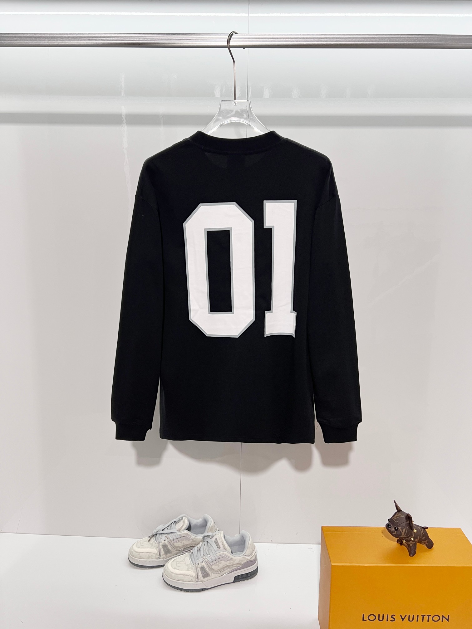 Cheap Balenciaga Long Sleeve T-Shirts in 216056, $35 USD- [IB216056] - Replica Balenciaga Long Sleeve T-Shirts