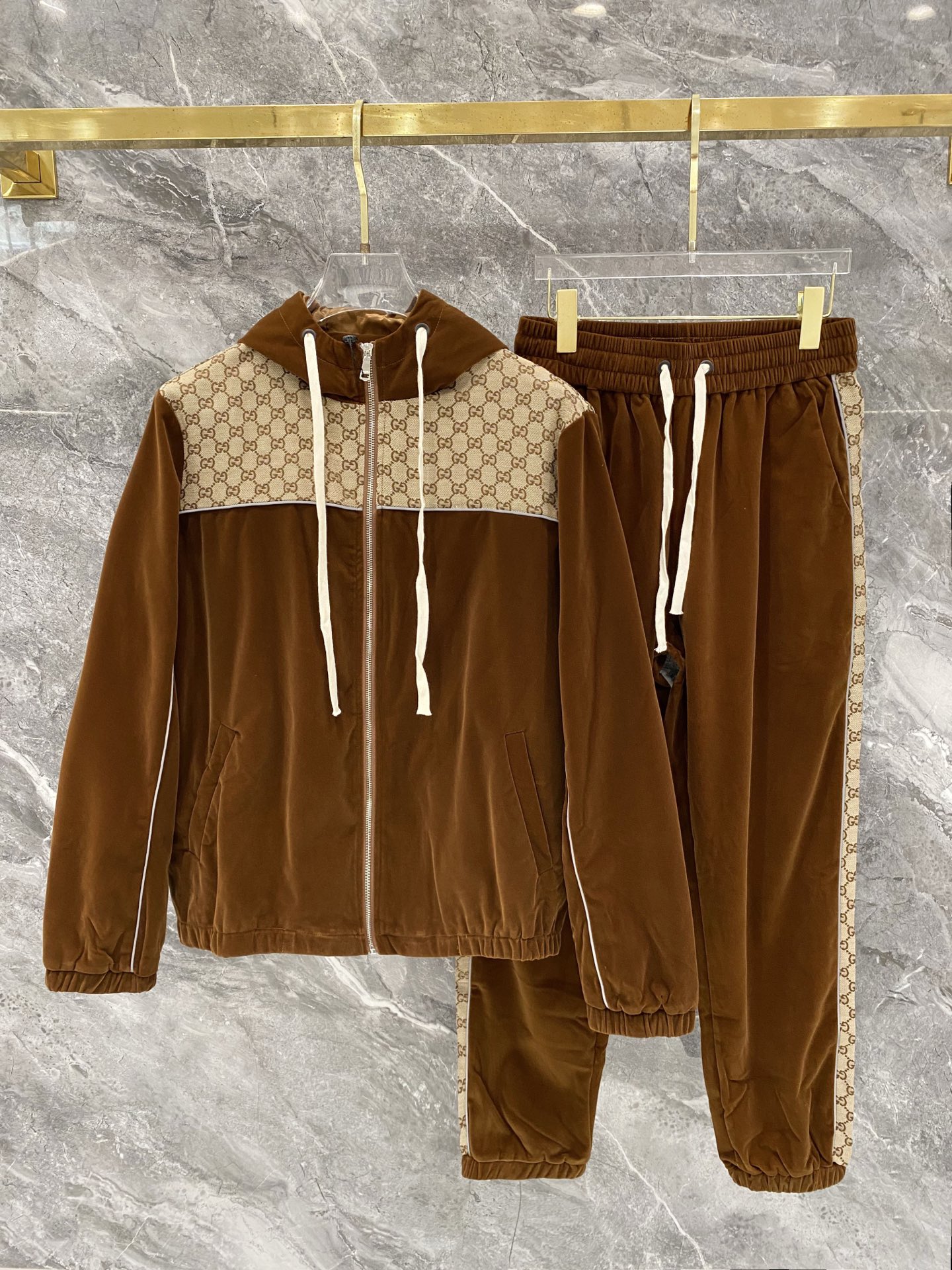 Cheap Gucci Tracksuits for Men in 216139, $105 USD- [IB216139] - Replica Gucci Tracksuits for Men