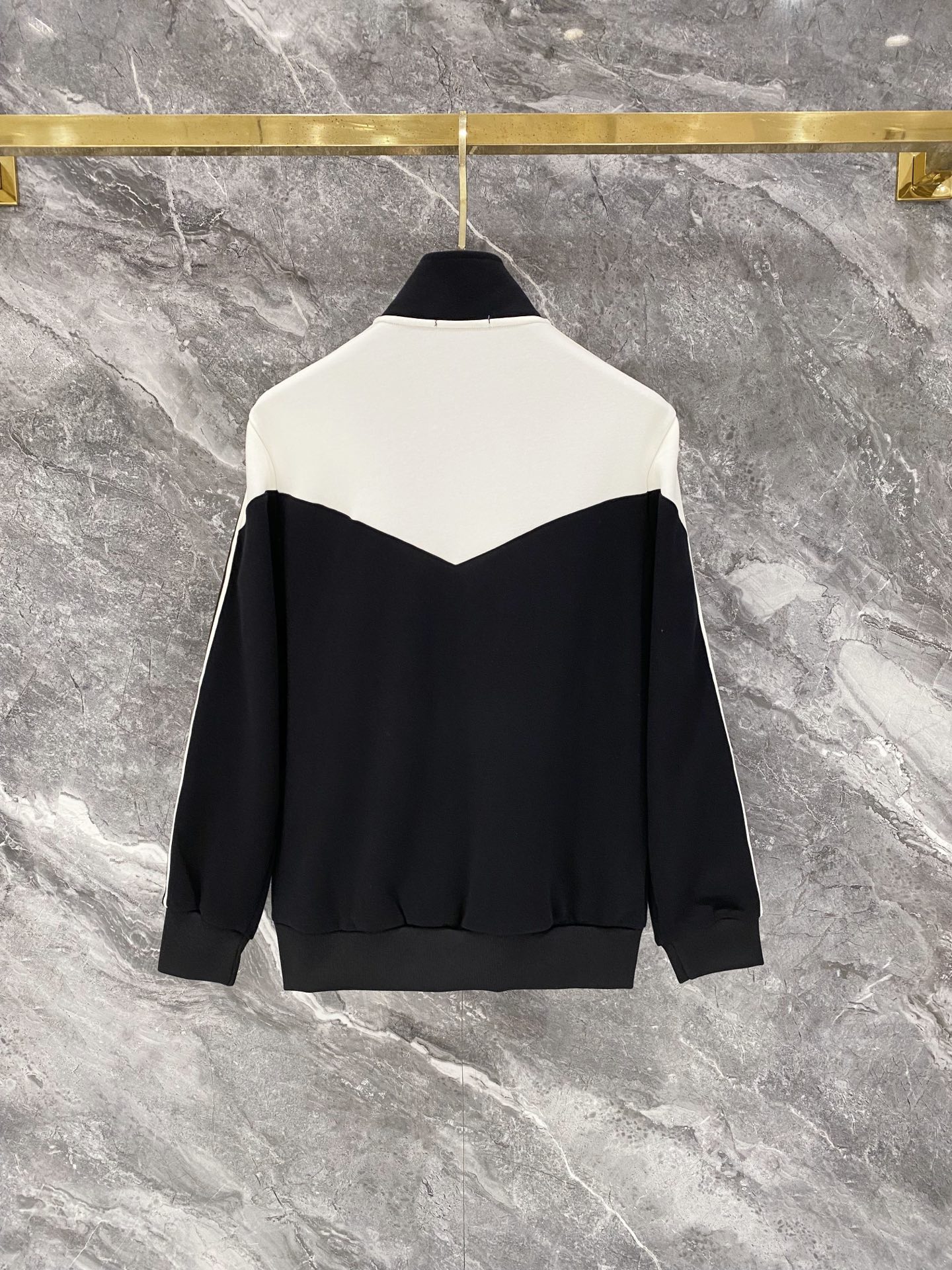Cheap Gucci Tracksuits for Men in 216144, $105 USD- [IB216144] - Replica Gucci Tracksuits for Men