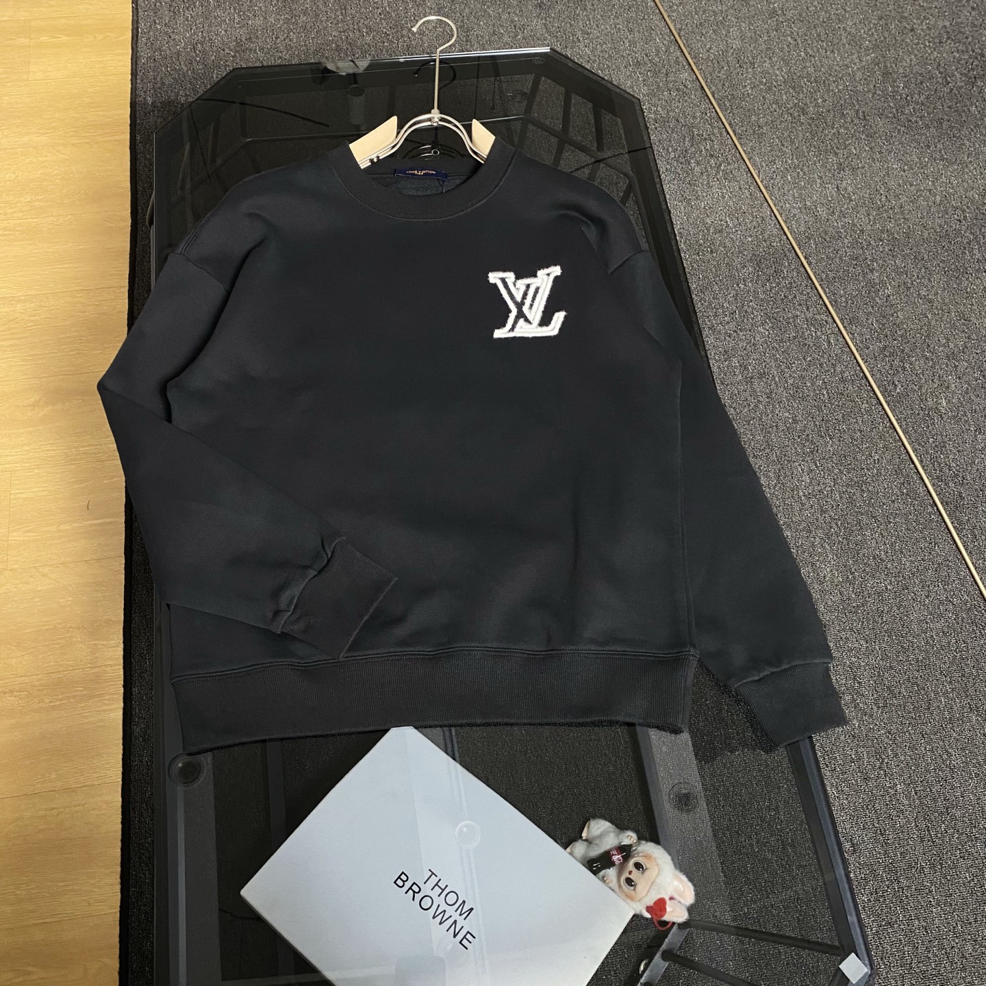 Cheap Louis Vuitton Hoodies for Men in 216553, $50 USD- [IB216553] - Replica Louis Vuitton Hoodies for Men
