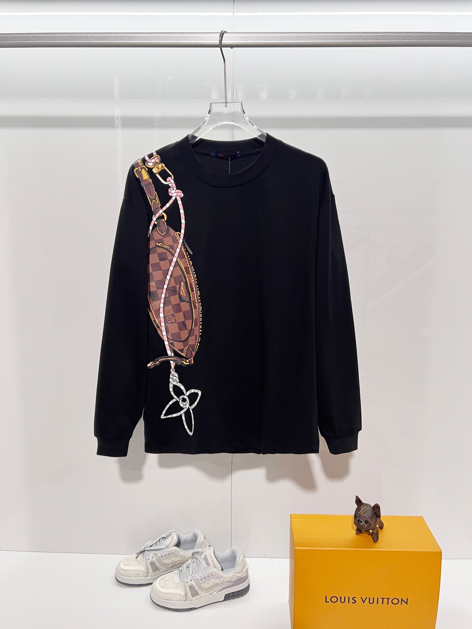 Cheap Louis Vuitton Long-Sleeved T-shirts for Men in 216581, $35 USD- [IB216581] - Replica Louis Vuitton Long-Sleeved T-shirts for Men