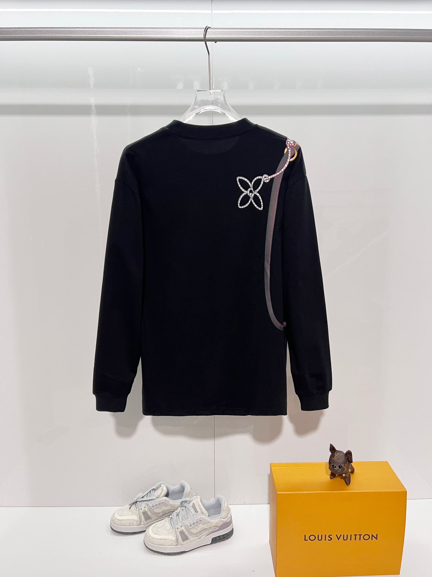 Cheap Louis Vuitton Long-Sleeved T-shirts for Men in 216581, $35 USD- [IB216581] - Replica Louis Vuitton Long-Sleeved T-shirts for Men