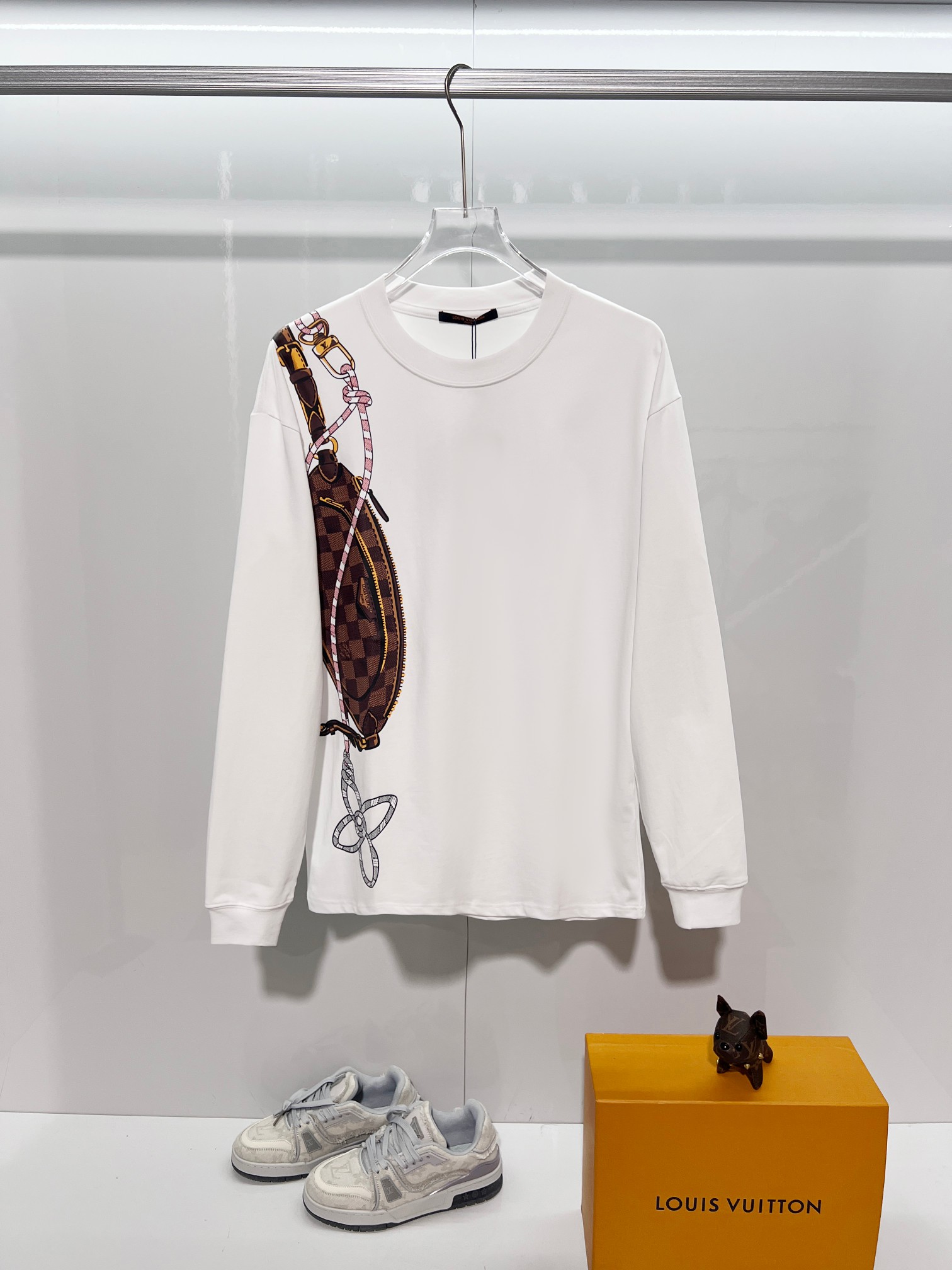 Cheap Louis Vuitton Long-Sleeved T-shirts for Men in 216582, $35 USD- [IB216582] - Replica Louis Vuitton Long-Sleeved T-shirts for Men