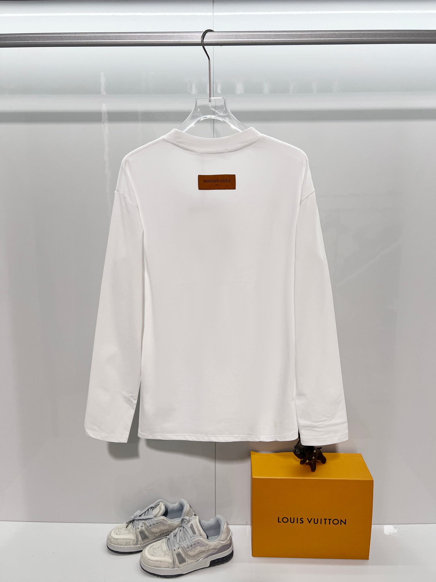 Cheap Louis Vuitton Long-Sleeved T-shirts for Men in 216584, $35 USD- [IB216584] - Replica Louis Vuitton Long-Sleeved T-shirts for Men