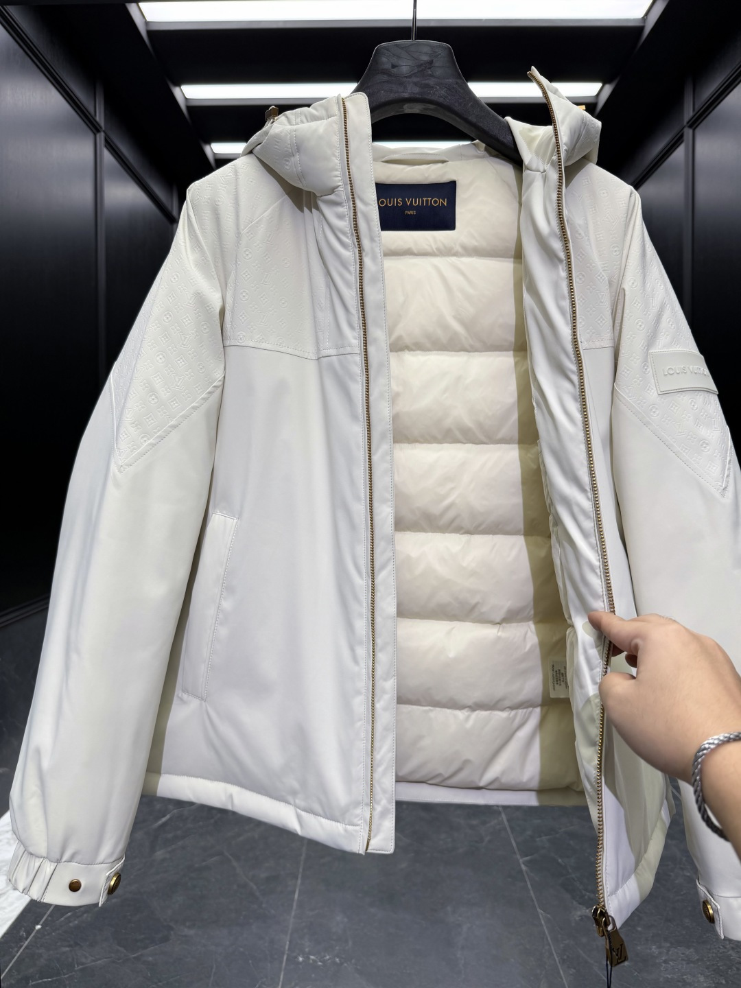 Cheap Louis Vuitton Thick Jackets For Men in 216602, $200 USD- [IB216602] - Replica Louis Vuitton Thick Jackets For Men