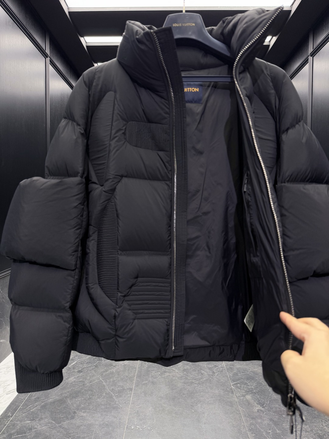 Cheap Louis Vuitton Thick Jackets For Men in 216608, $400 USD- [IB216608] - Replica Louis Vuitton Thick Jackets For Men