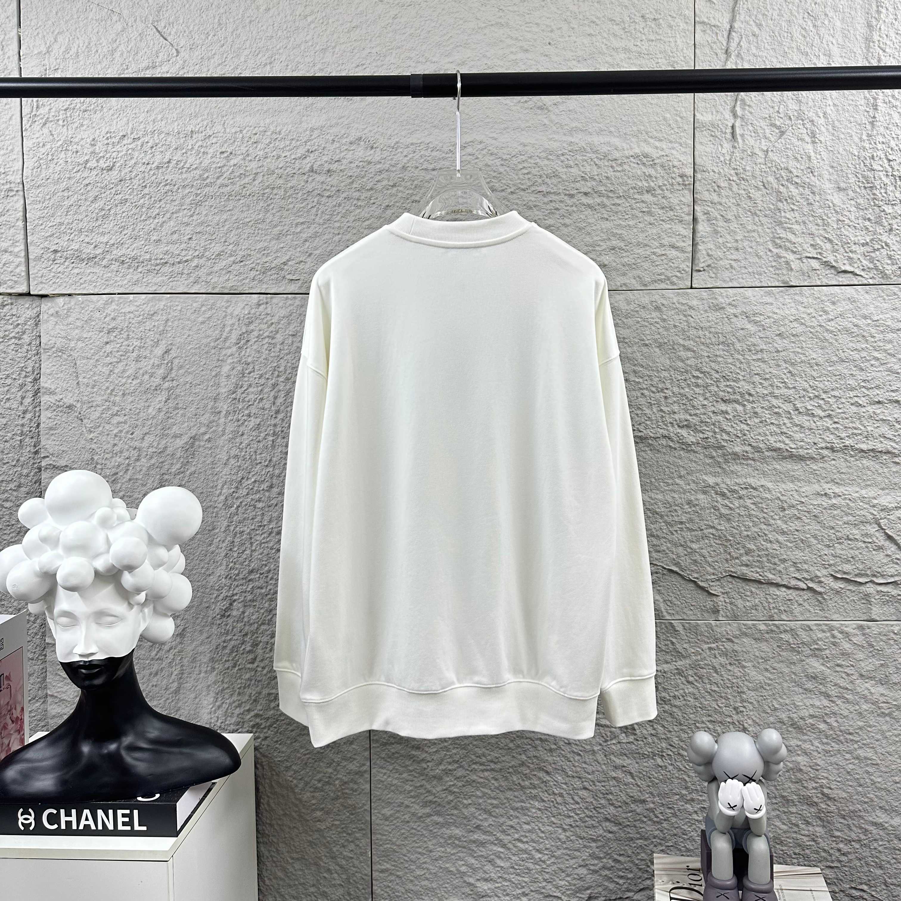 Cheap Versace  Long-Sleeved T-Shirts for Men in 216609, $40 USD- [IB216609] - Replica Versace  Long-Sleeved T-Shirts for Men