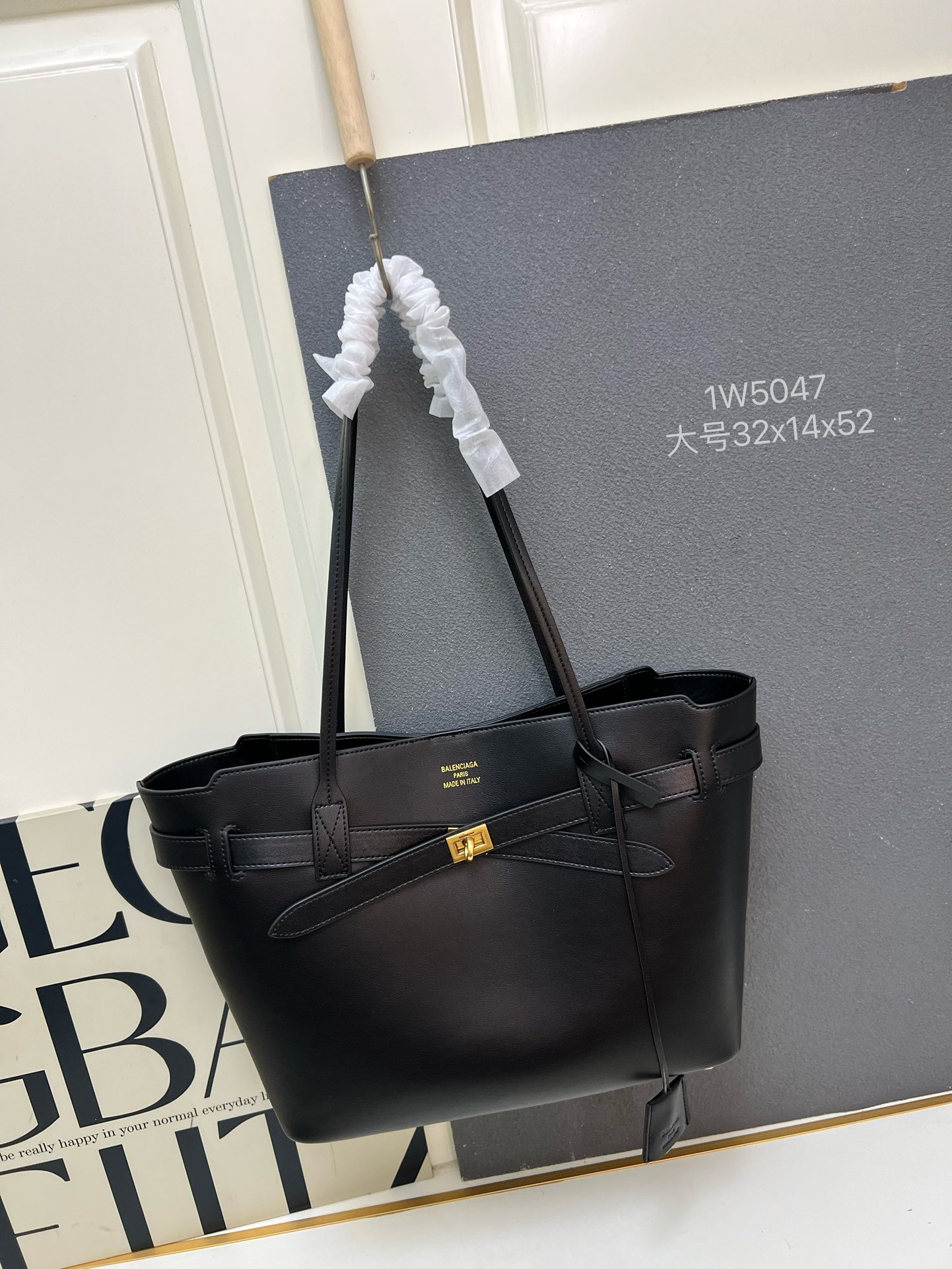 Cheap Balenciaga high quality Handbags in 216637, $95 USD- [IB216637] - Replica Balenciaga high quality Handbags