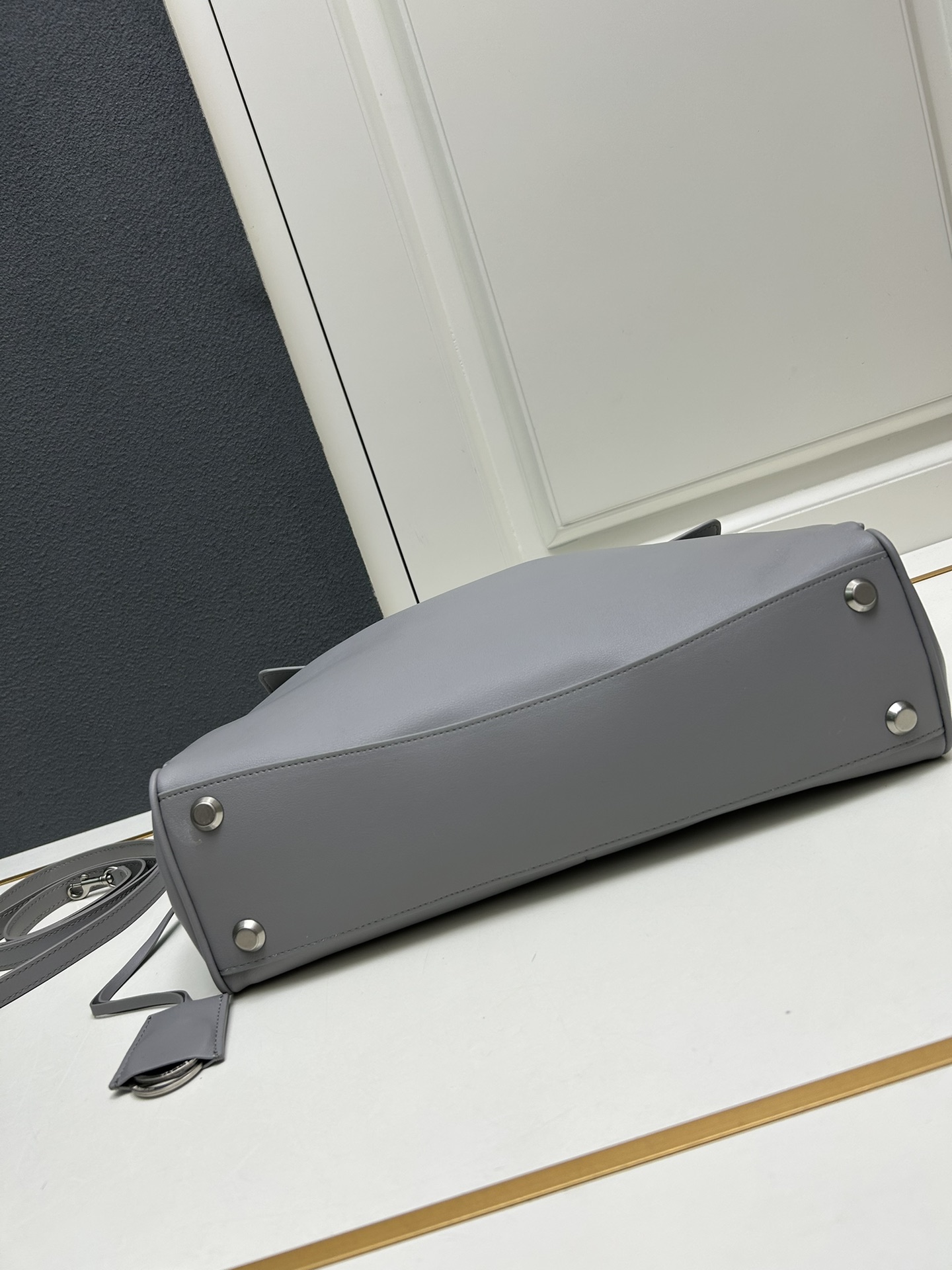 Cheap Balenciaga high quality Handbags in 216638, $105 USD- [IB216638] - Replica Balenciaga high quality Handbags