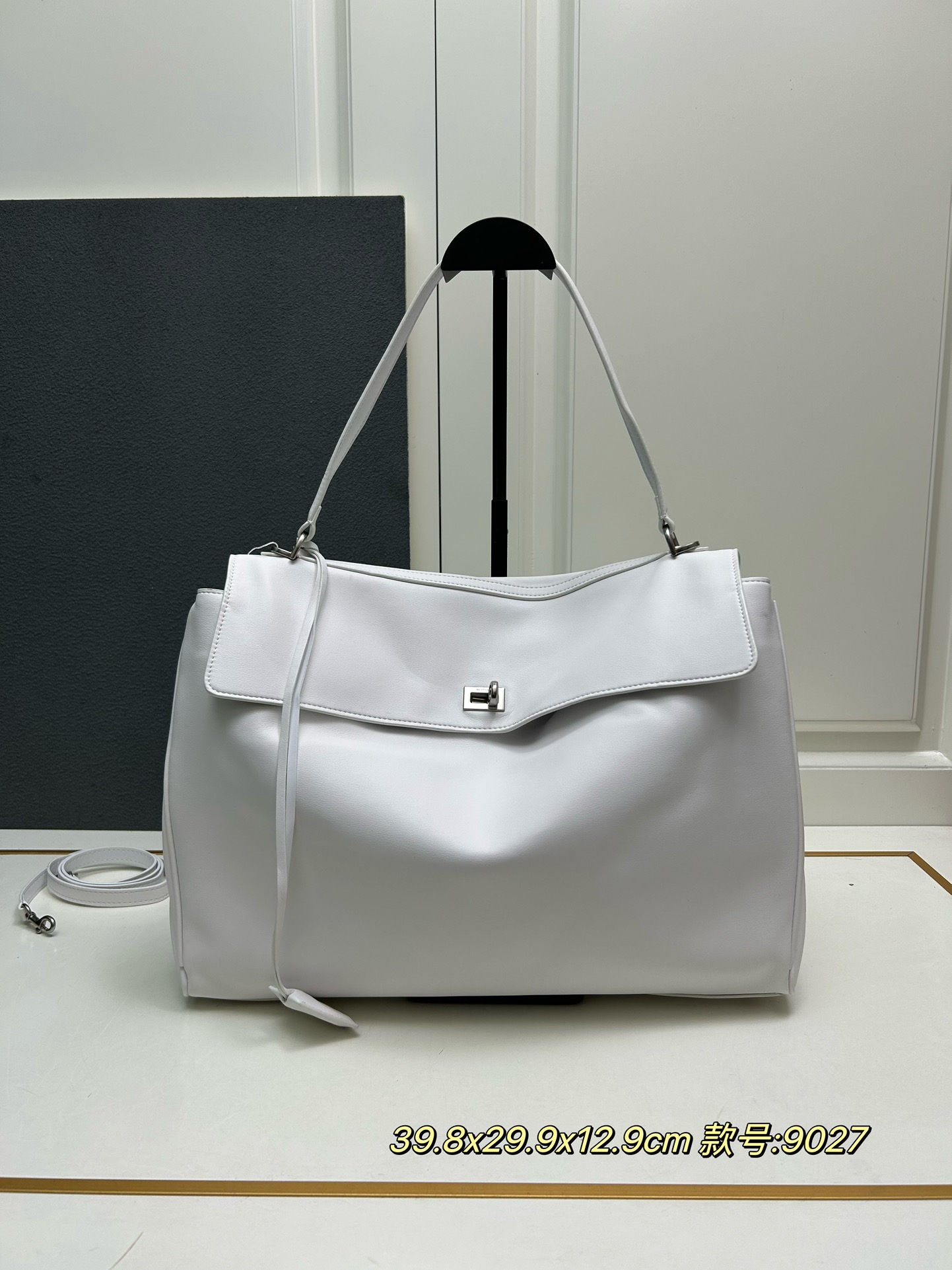 Cheap Balenciaga high quality Handbags in 216639, $105 USD- [IB216639] - Replica Balenciaga high quality Handbags