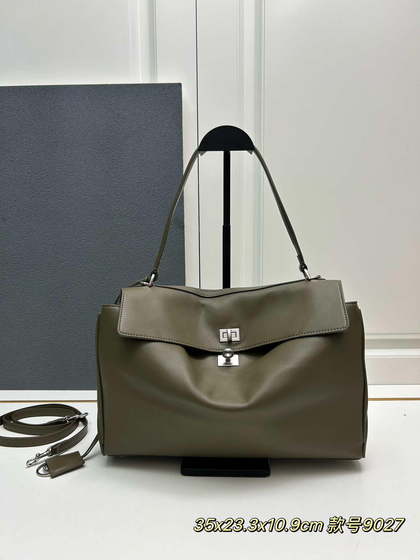 Cheap Balenciaga high quality Handbags in 216643, $105 USD- [IB216643] - Replica Balenciaga high quality Handbags